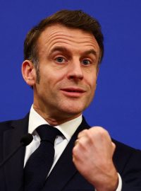 Prezident Emmanuel Macron nabízí Evropě jaderné zbraně Francie jako ochranný štít