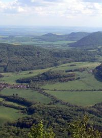 Pohled na České středohoří z Milešovky