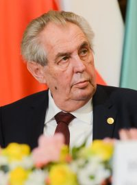 Prezident Miloš Zeman na setkání prezidentů zemí V4 na zámku v Lánech v říjnu 2019