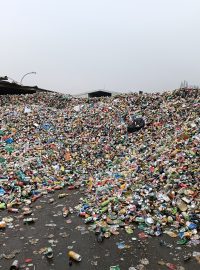 Kovový odpad ve vysočanském areálu Pražských služeb