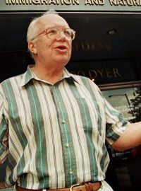 Syn někdejšího sovětského vůdce Nikity Chruščova Sergej na snímku z roku 1999