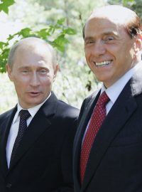 Vladimir Putin a Silvio Berlusconi na snímku z roku 2005