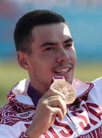 Alexej Korovaškov (vlevo) s bronzem z Olympijských her v Londýně 2012