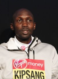 Maratonec Wilson Kipsang s osobním rekordem 2:03:23.