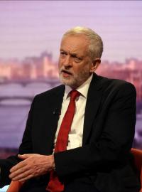 Jeremy Corbyn při rozhovoru s BBC