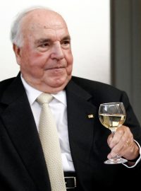 Helmut Kohl a Angela Merkelová na snímku z oslav 20. výročí znovusjednocení Německa v roce 2010.