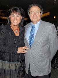 Miliardář Barry Sherman a jeho žena Honey (archivní foto)
