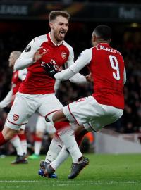 Aaron Ramsey a Alexandre Lacazette, dvě útočné hvězdy Arsenalu