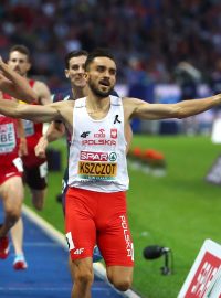 Adam Kszczot ve finále závodu na 800 metrů