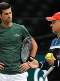 Novak Djoković a slovenský trenér Marián Vajda