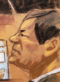 Šéf drogového kartelu Joaquín Guzmán, přezdívaný El Chapo (Prcek) u soudu v New Yorku