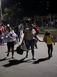 Karavana migrantů opouští honduraské město San Pedro Sula