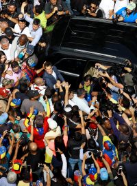 Šéf opozicí ovládaného parlamentu Guaidó se tento měsíc prohlásil úřadující hlavou státu a podporu mu vyjádřila řada zemí regionu i Spojené státy.