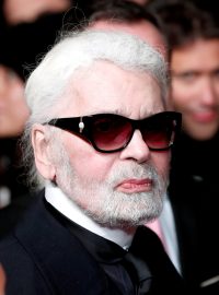 Karl Lagerfeld, umělecký ředitel módního domu Chanel, na snímku z listopadu 2018