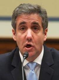 Michael Cohen vypovídá před výborem Sněmovny reprezentantů pro dohled a reformu