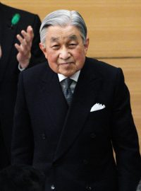 Akihito je v Japonsku velmi oblíbený i kvůli svému lidskému vystupování.