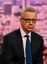 Ministr životního prostředí Michael Gove, který je jedním z kandidátů na šéfa konzervativců.
