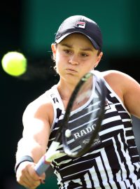 Nová světová jednička Ashleigh Bartyová je jednou z favoritek blížícího se Wimbledonu.