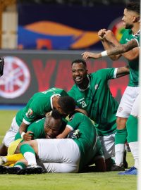 Fotbalisté Madagaskaru se radují z postupu do čtvrtfinále afrického šampionátu