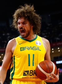 Brazilští hráči Alex Garcie (vlevo) a Anderson Varejao