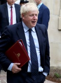 Britský premiér Boris Johnson se svým lucemburským protějškem Xavierem Bettelem.