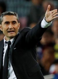 Trenér Barcelony Ernesto Valverde