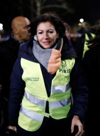 Primátorka Paříže Anne Hidalgo během evakuace nelegálního tábořiště migrantů.