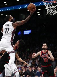 Rozehrávač Brooklynu Kyrie Irving