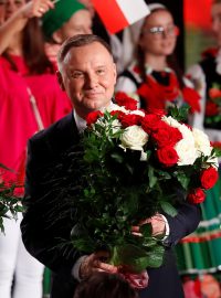 Stávající polský prezident Andrzej Duda. Po vyhlášení prvních odhadů postupuje do druhého kola.