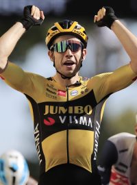 Wout Van Aert slaví triumf v sedmé etapě Tour de France