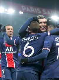 Fotbalisté PSG slaví výhru v Lize mistrů