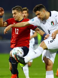 Ondřej Lingr (vlevo) v souboji s Riccardem Marchizzem