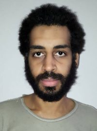 Bývalý britský občan Alexanda Kotey, který se u soudu v USA přiznal ke členství v Islámském státu