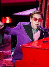 Britský zpěvák a skladatel Elton John