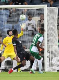Brankář Slavie Praha Ondřej Kolář