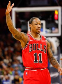 DeMar DeRozan (vlevo) a Javonte Green kvůli covidu chybí Chicagu Bulls