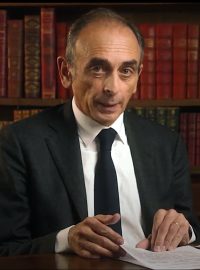 Éric Zemmour oznámil kandidaturu na prezidenta Francie