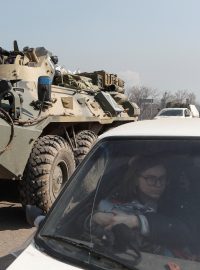Mariupol se stále snaží opustit velké množství obyvatel