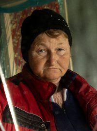 Lila ve svém bytě ve městě Dobropillja v Doněcké oblasti na Ukrajině