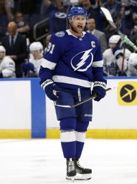 Steven Stamkos a Ondřej Palát se radují z gólu