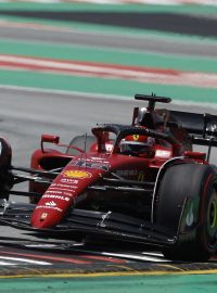 Charles Leclerc během kvalifikace na Velkou cenu Španělska