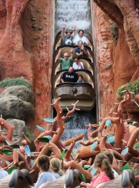 Původní podoba zábavní atrakce Splash Mountain, která bude stylizována podle pohádky Princezna a žabák