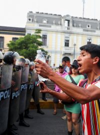 Protivládní protesty v Peru