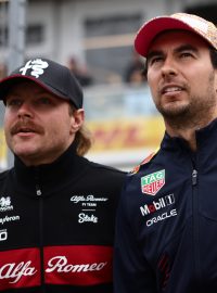 Valtteri Bottas a Sergio Peréz