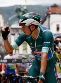 Celkový lídr Tour de France Jonas Vingegaard a vedoucí závodník bodovací soutěže Jasper Philipsen