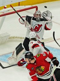 Český brankář Vítek Vaněček výrazně přispěl k vítězství New Jersey Devils nad Chicagem