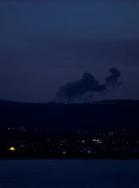 Izraelské síly uvedly, že její jednotky zasáhly dvě buňky, které střílely na izraelské vojáky nebo se pokoušely vypálit rakety na Izrael