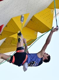 Adam Ondra v olympijské kvalifikaci v Budapešti bojuje o svou druhou účast na olympijských hrách