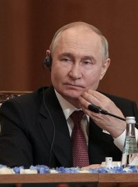 Ruský prezident Vladimir Putin se účastnil summitu Šanghajské organizace pro spolupráci v Astaně, kde také prohlásil, že Trumpovy záměry Rusko bere vážně