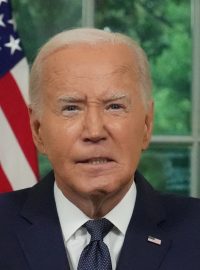 Americký prezident Joe Biden den po pokusu o vraždu bývalého prezidenta Donalda Trumpa vystoupil v televizi s proslovem z prezidentské pracovny v Bílém domě